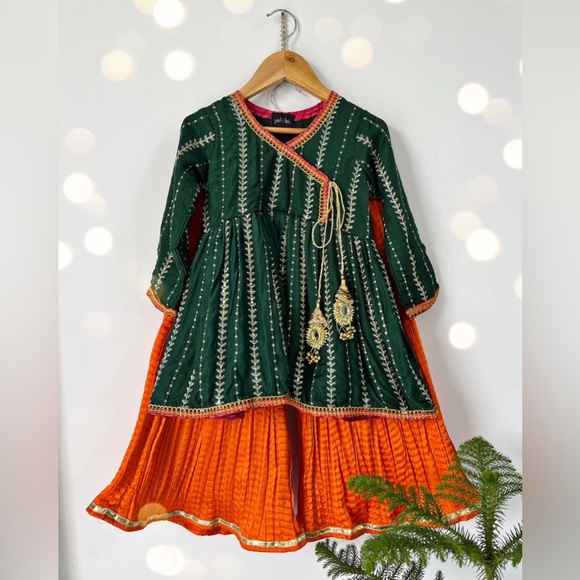 Girls 3-4 Years Salwar Kameez - Picture 3 of 3